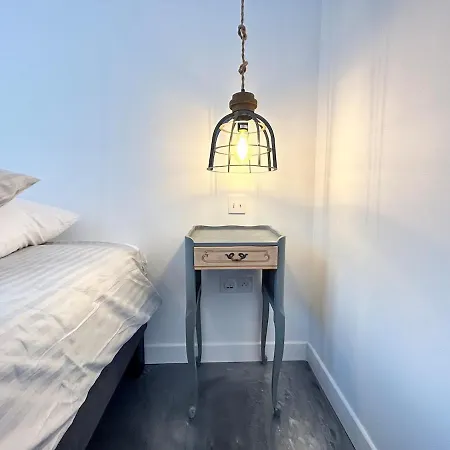 Elegant*epoxy*design&decor アパート ドンフロン